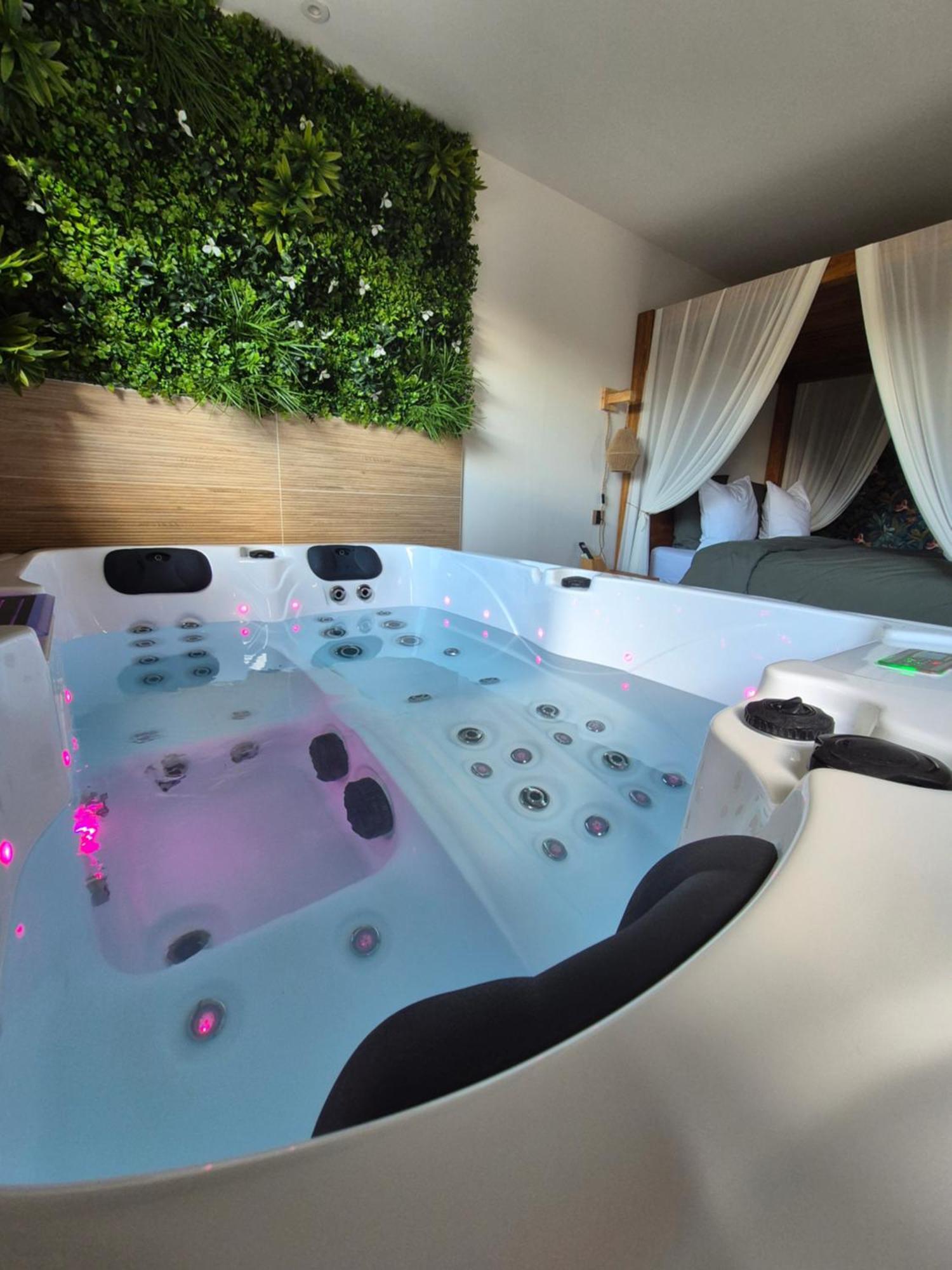 Le Cocoon - Jacuzzi, Sauna Et Piscine Privee Carpentras Extérieur photo