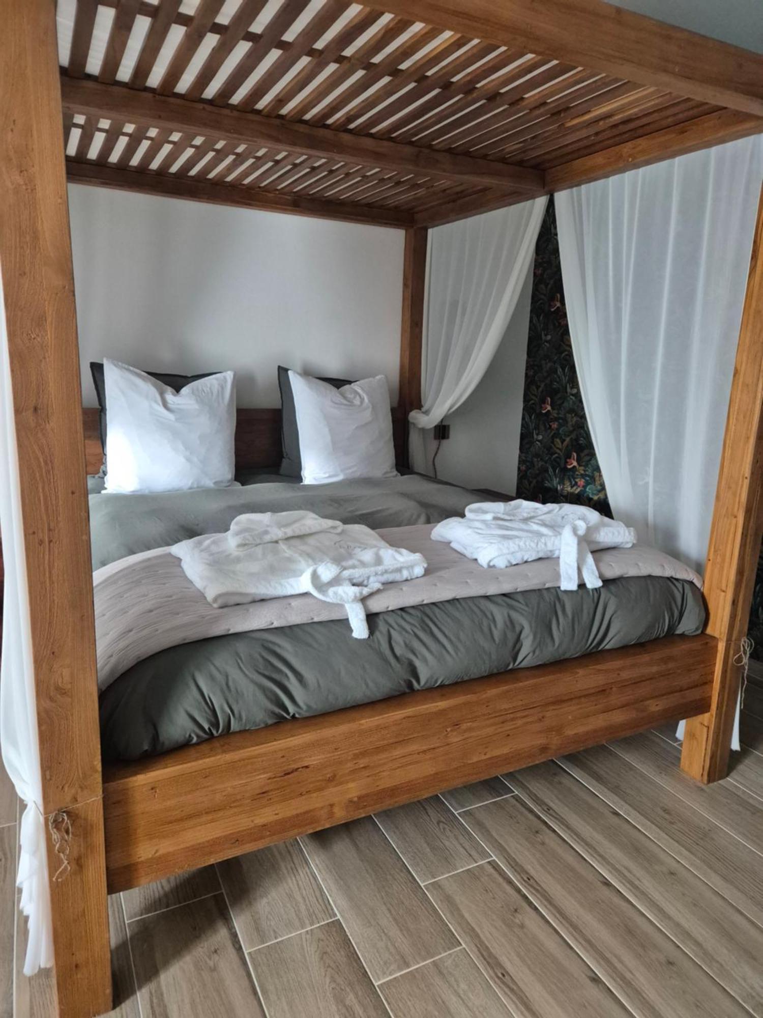 Le Cocoon - Jacuzzi, Sauna Et Piscine Privee Carpentras Extérieur photo
